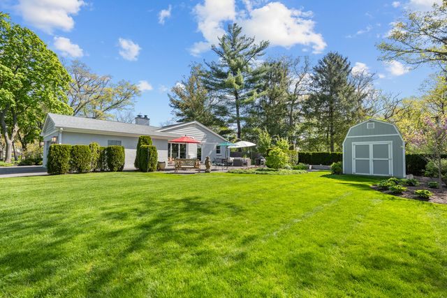 1143 Beverly Place, Lake Forest, IL 60045