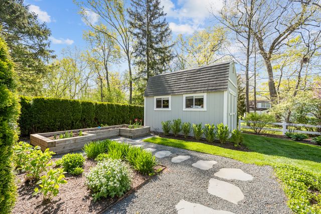 1143 Beverly Place, Lake Forest, IL 60045