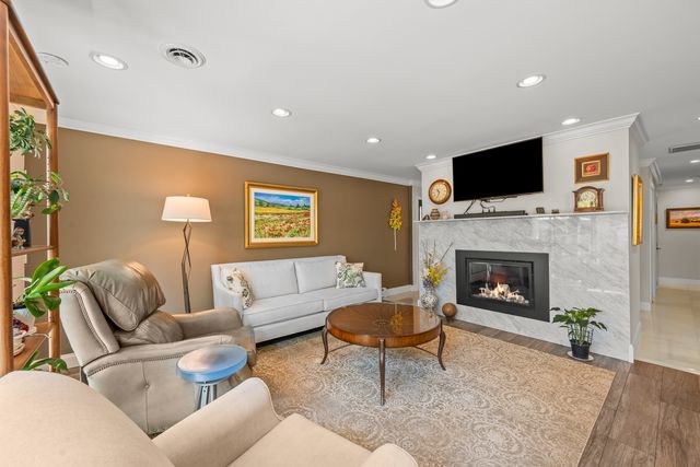 1143 Beverly Place, Lake Forest, IL 60045