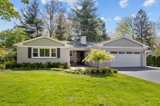 1143 Beverly Place, Lake Forest, IL 60045