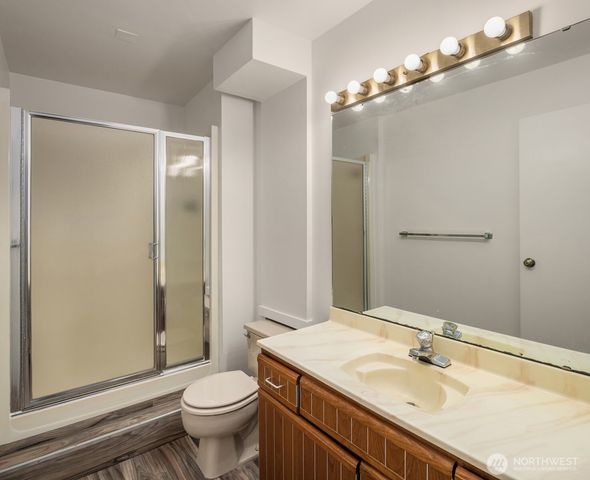 26915 Arden Court, Kent, WA 98032