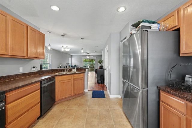 1977 SEARAY SHORE DRIVE, Clearwater, FL 33763