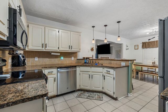 854 Oakwood Drive, Columbus, GA 31904