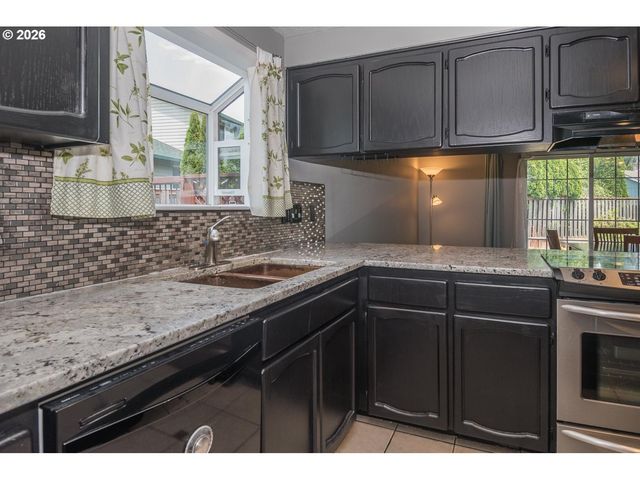 1380 Se EVANS Ave, Troutdale, OR 97060