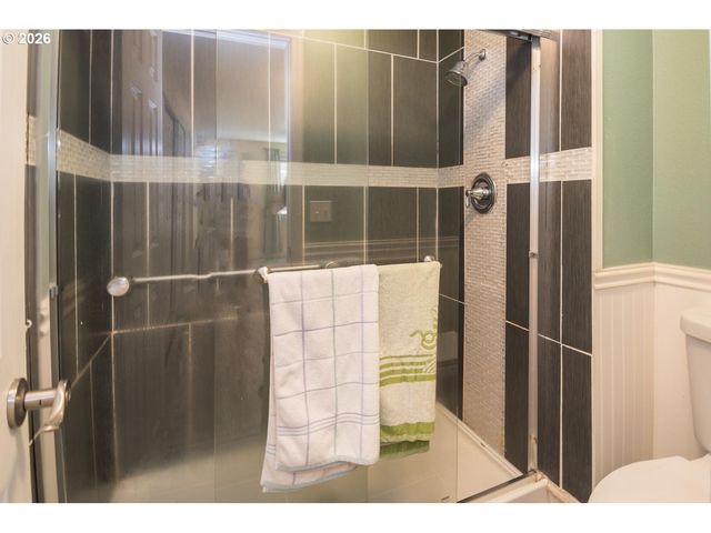 1380 Se EVANS Ave, Troutdale, OR 97060