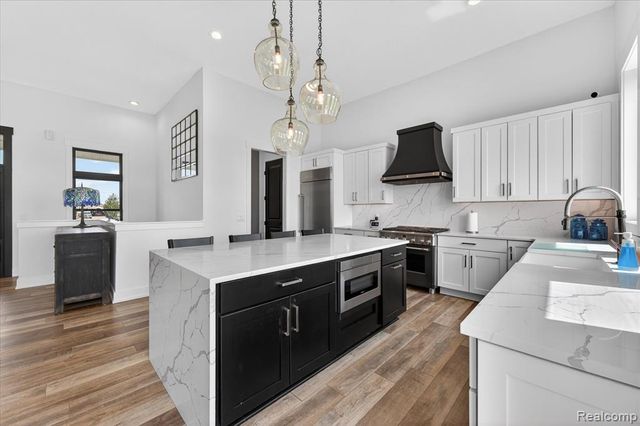 2170 E Labo Road, Carleton, MI 48117