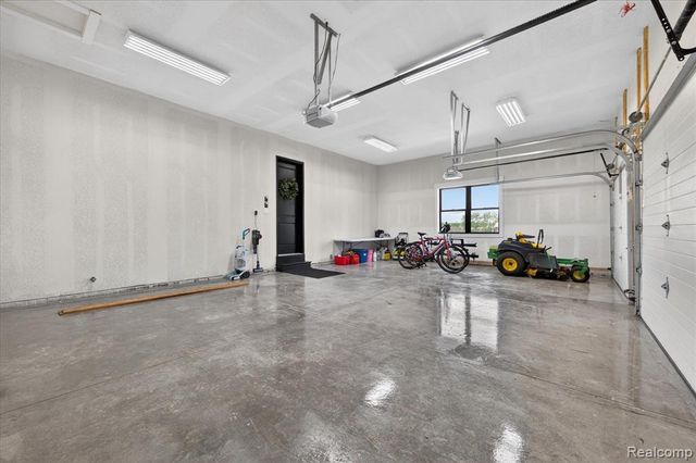 2170 E Labo Road, Carleton, MI 48117