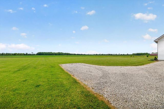 2170 E Labo Road, Carleton, MI 48117