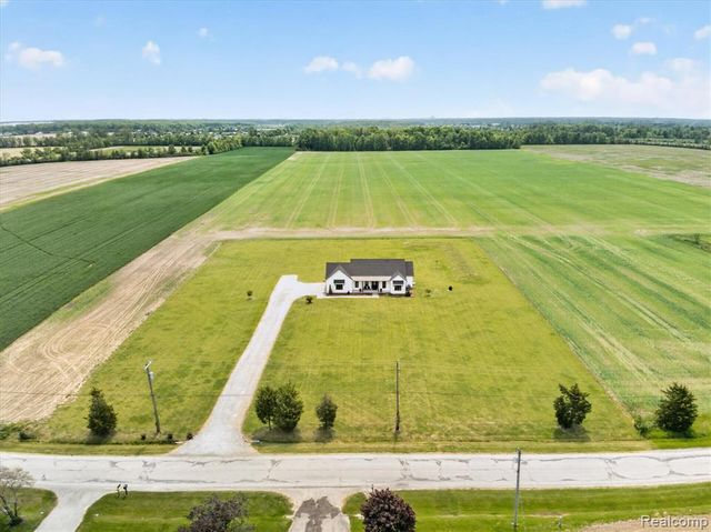 2170 E Labo Road, Carleton, MI 48117