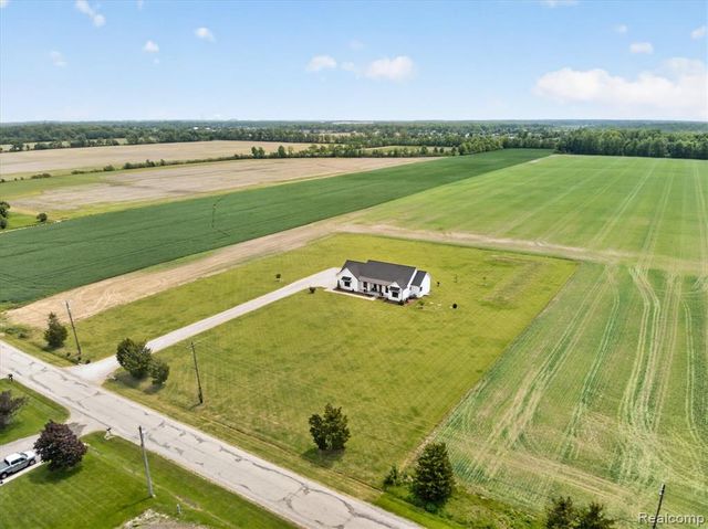 2170 E Labo Road, Carleton, MI 48117