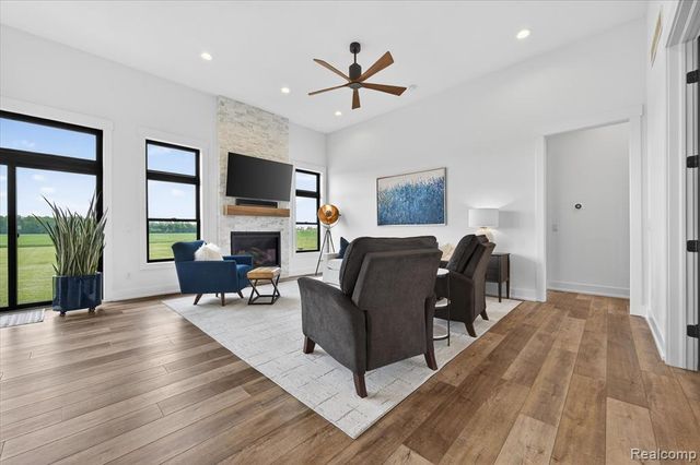 2170 E Labo Road, Carleton, MI 48117