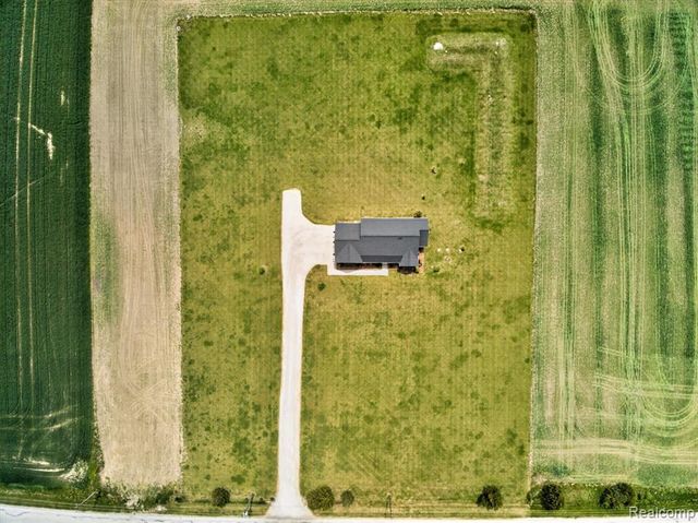 2170 E Labo Road, Carleton, MI 48117