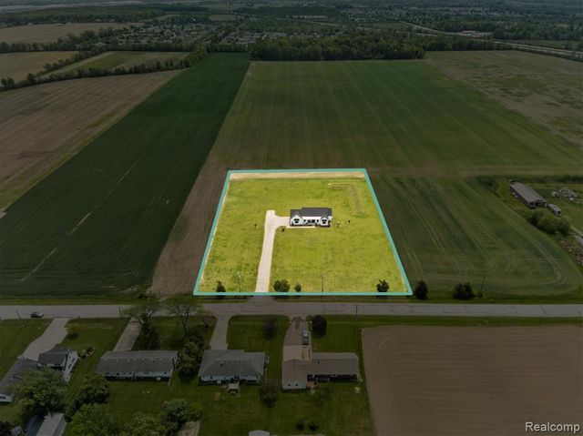 2170 E Labo Road, Carleton, MI 48117