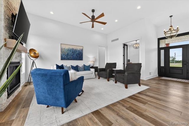 2170 E Labo Road, Carleton, MI 48117