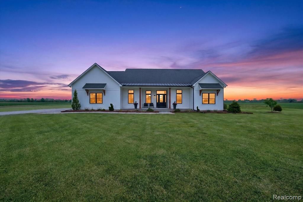 2170 E Labo Road, Carleton, MI 48117