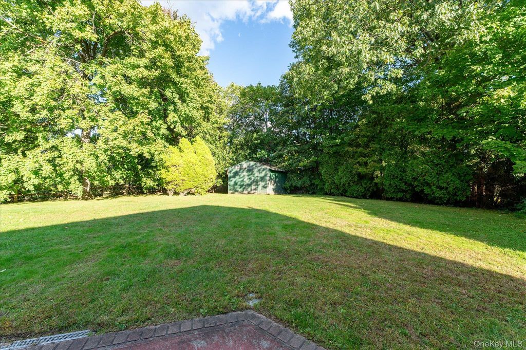 10 Bell Place, Rye Brook, NY 10573 — photo 4