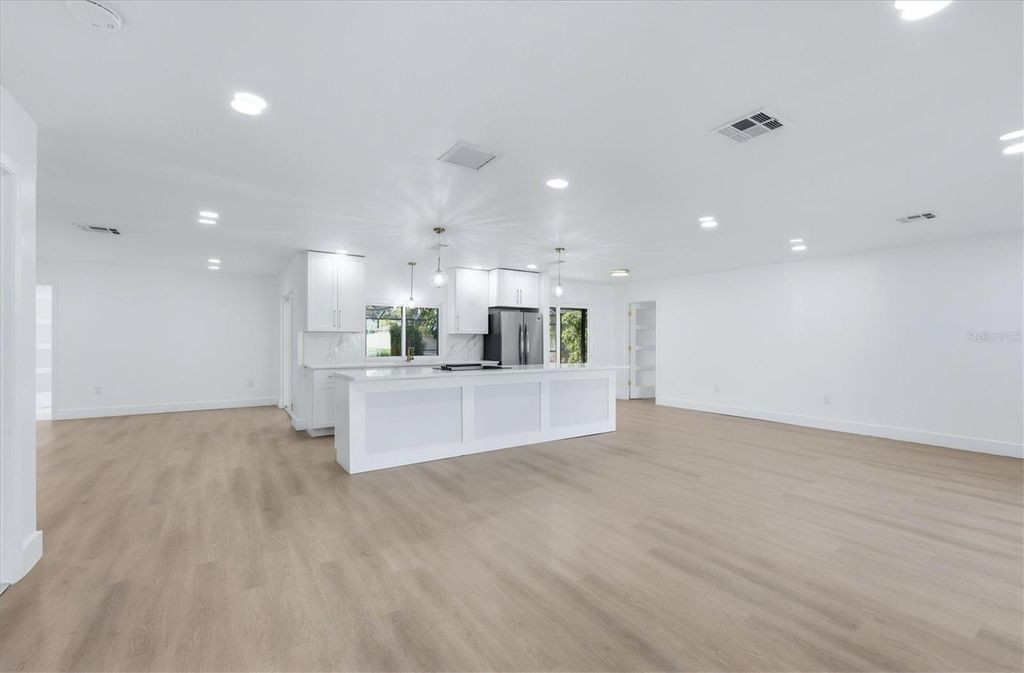 Image 3 of property listing at 2324 RIVERWOOD PINES DRIVE, Sarasota, FL 34231