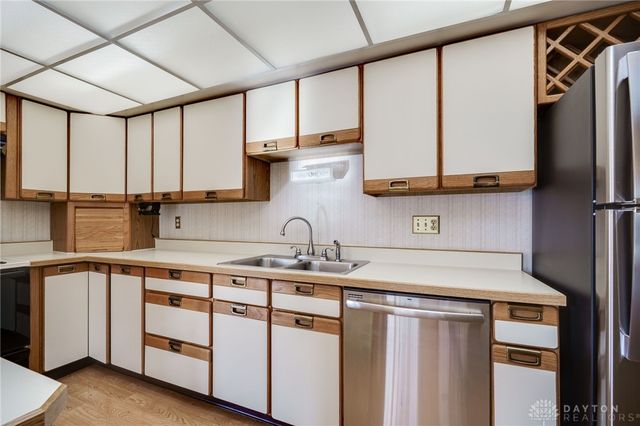 325 Beechgrove Drive, Englewood, OH 45322