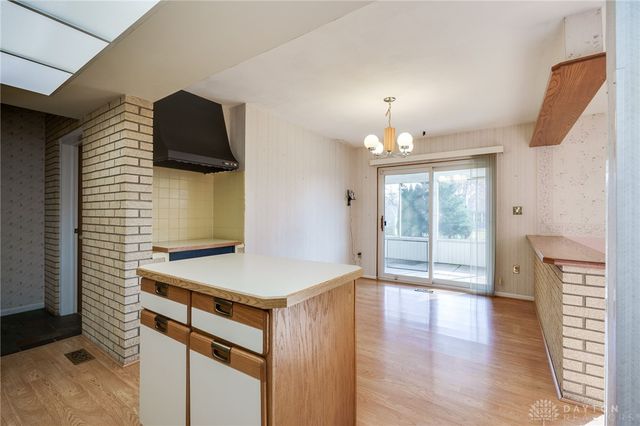 325 Beechgrove Drive, Englewood, OH 45322