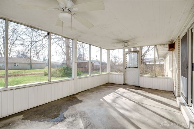 325 Beechgrove Drive, Englewood, OH 45322