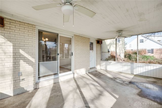 325 Beechgrove Drive, Englewood, OH 45322