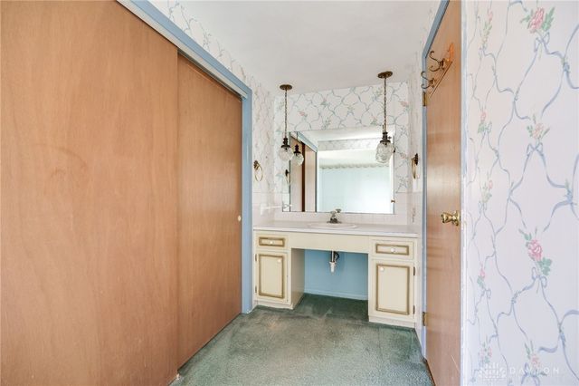 325 Beechgrove Drive, Englewood, OH 45322