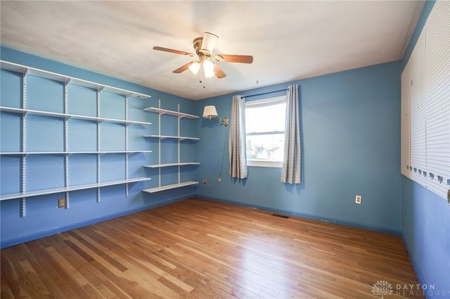 325 Beechgrove Drive, Englewood, OH 45322