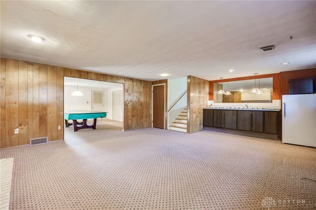 325 Beechgrove Drive, Englewood, OH 45322