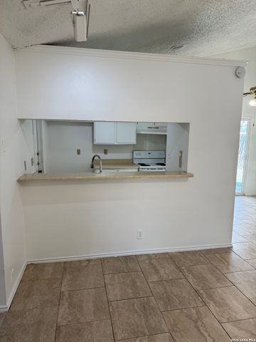 12202 Ridge Crown, San Antonio, TX 78247