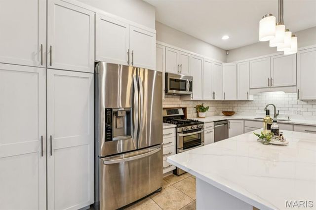 3904 Botanical Avenue, St Louis, MO 63110