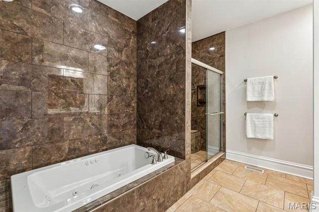 3904 Botanical Avenue, St Louis, MO 63110