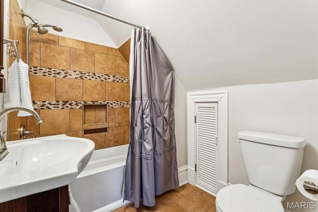 3904 Botanical Avenue, St Louis, MO 63110