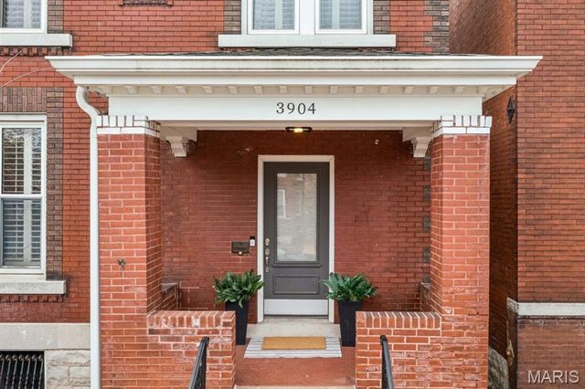 3904 Botanical Avenue, St Louis, MO 63110