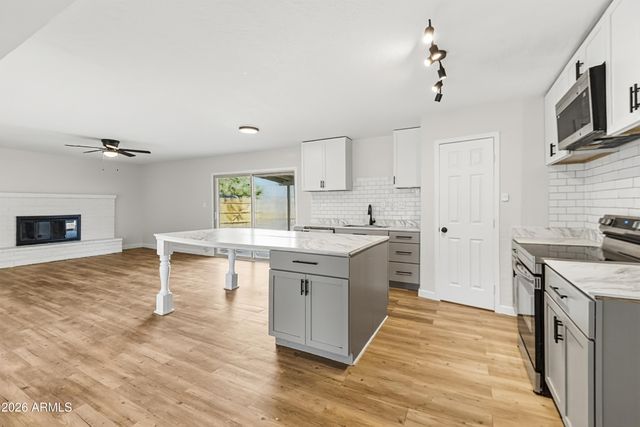 17623 N 30TH Avenue, Phoenix, AZ 85053
