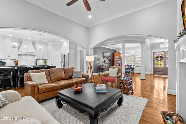 3504 Meadow Bluff Way, Louisville, KY 40245