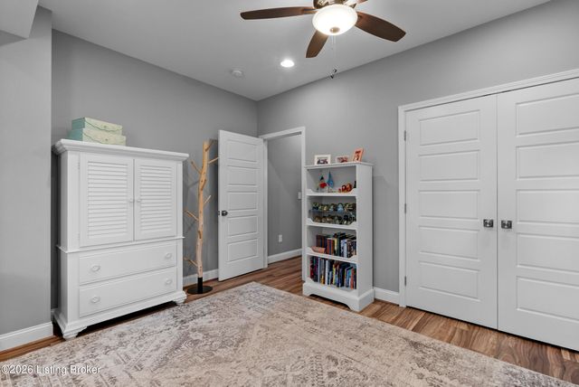 3504 Meadow Bluff Way, Louisville, KY 40245