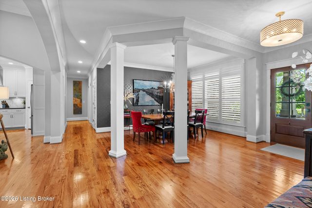 3504 Meadow Bluff Way, Louisville, KY 40245