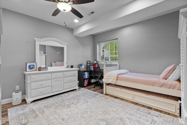 3504 Meadow Bluff Way, Louisville, KY 40245