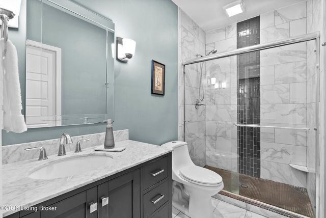 3504 Meadow Bluff Way, Louisville, KY 40245