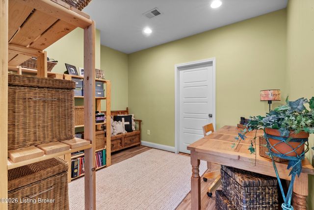 3504 Meadow Bluff Way, Louisville, KY 40245