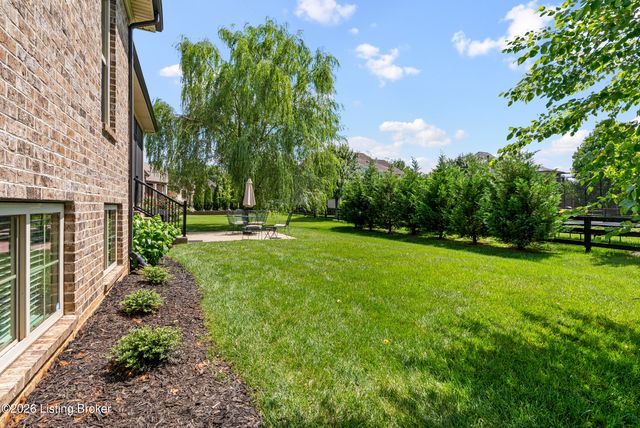 3504 Meadow Bluff Way, Louisville, KY 40245