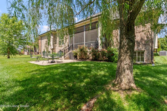 3504 Meadow Bluff Way, Louisville, KY 40245
