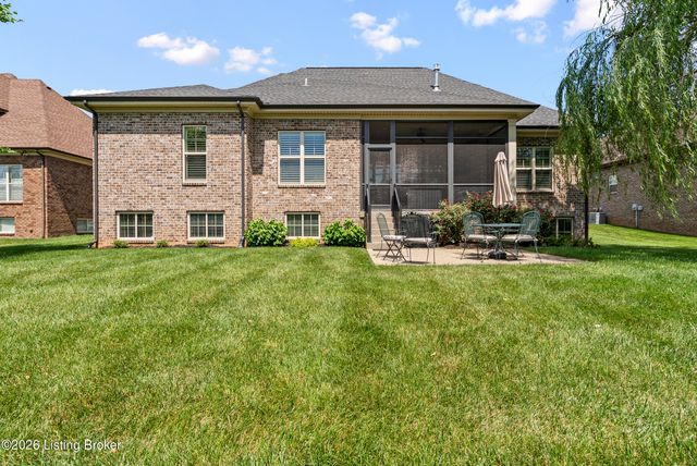 3504 Meadow Bluff Way, Louisville, KY 40245
