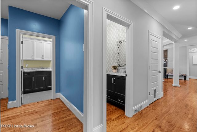 3504 Meadow Bluff Way, Louisville, KY 40245