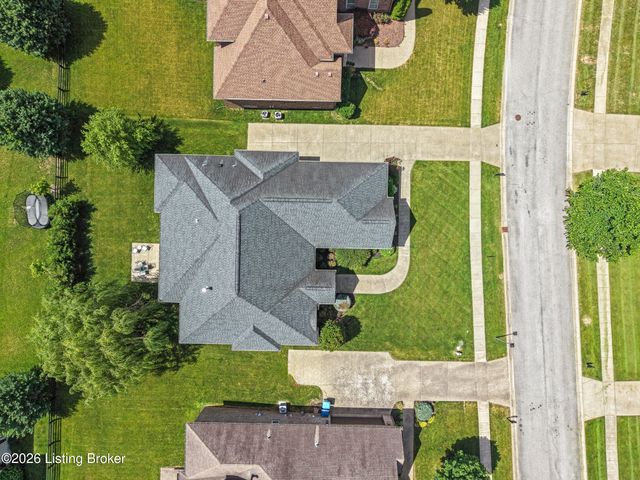 3504 Meadow Bluff Way, Louisville, KY 40245