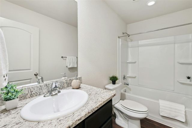 1500 Amy DR, Kyle, TX 78640