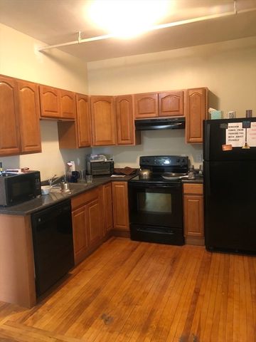 246 Humphrey St 2, Swampscott, MA 01907