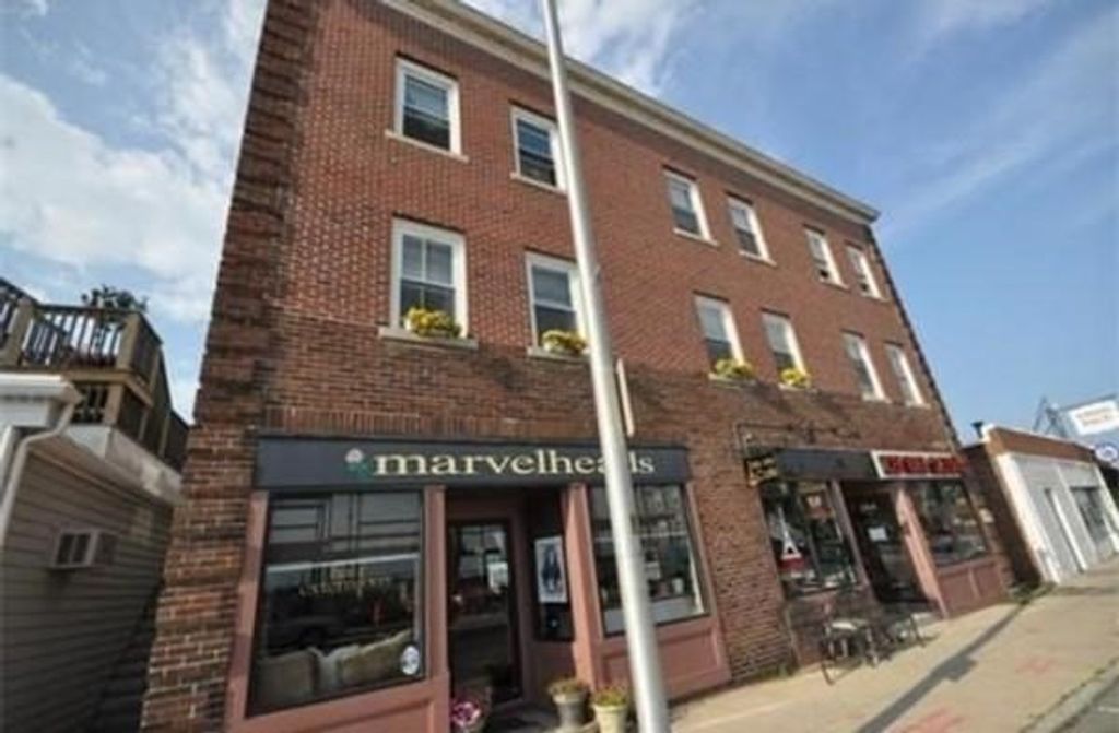 246 Humphrey St 2, Swampscott, MA 01907