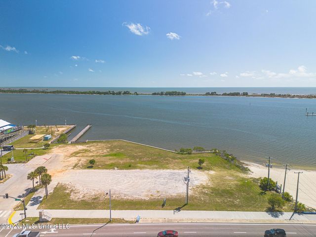 315 Beach Blvd Boulevard, Biloxi, MS 39530