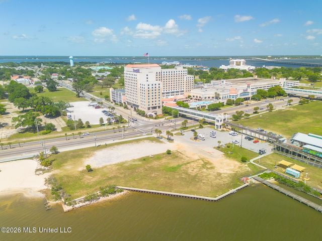 315 Beach Blvd Boulevard, Biloxi, MS 39530
